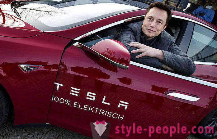 Autoja autotallin Elon Musk