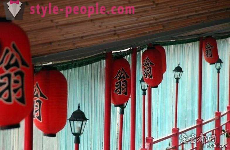 Fanven: kiinalainen ravintola yli jyrkänteen