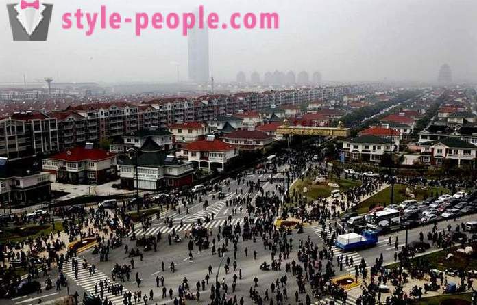 Huaxi - Kiinan kylässä miljonäärejä