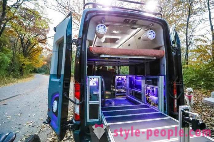 Suunnitella yleismaailmallinen modulaarinen matkailuautoihin