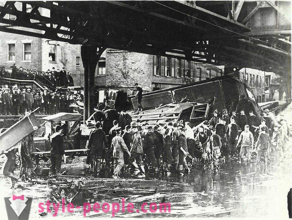 Historiallista kuvamateriaalia tulva sokerin Bostonissa