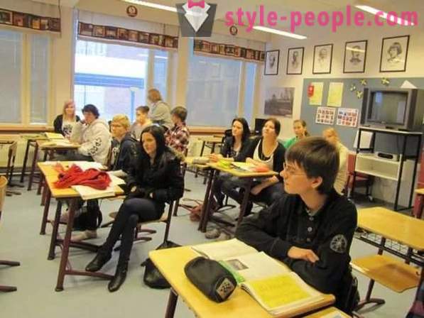 Suomessa, koulut ovat poistaneet tutkimuksen toisen valtion kieli