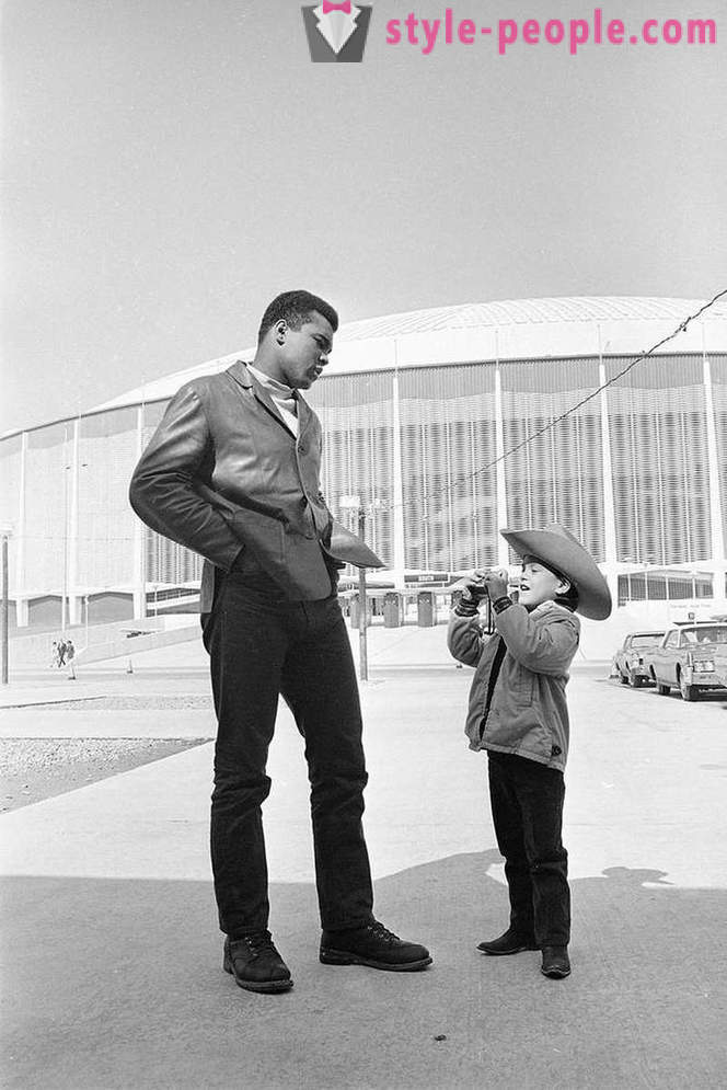 Syntymäpäivä Greatest: Muhammad Ali kehän ulkopuolella