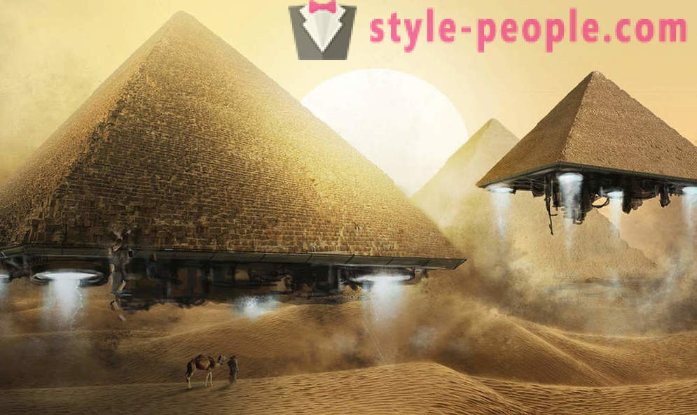Jossa itse pyramidit Egyptissä