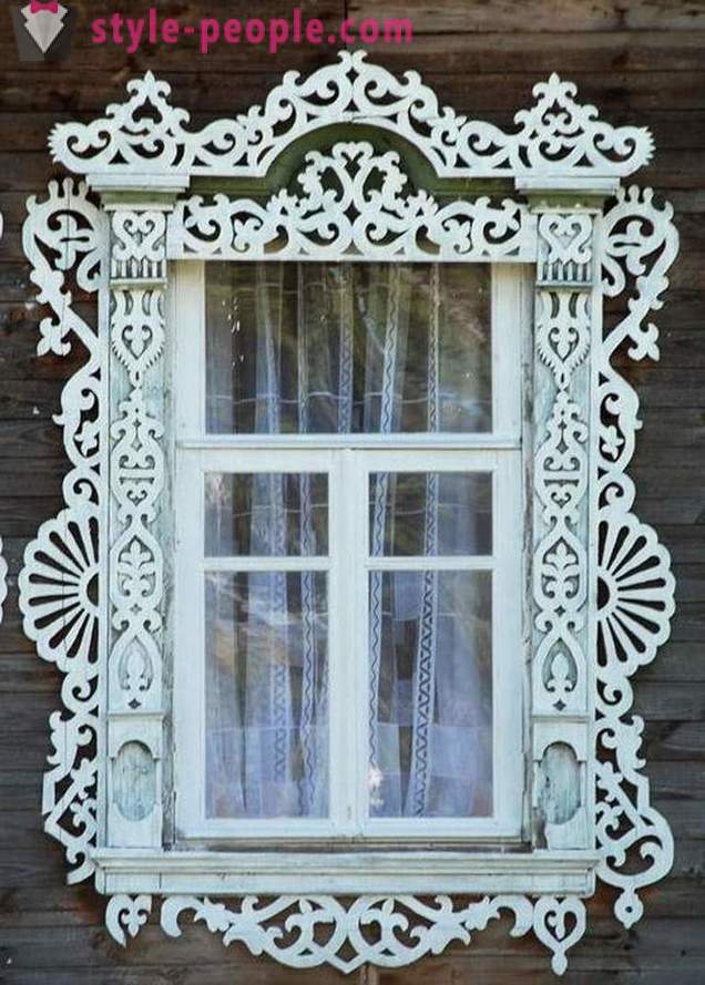 Mitä puhetta ikkunanpuitteet Venäjän taloja