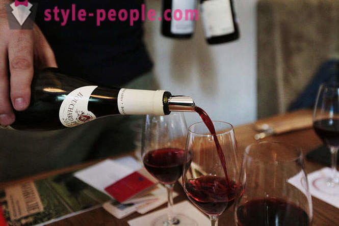 10 faktoja Beaujolais, jotka saavat sinut viini tuntija moitteeton maku