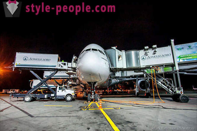 Miten palvella suurin matkustajakoneissa Domodedovo