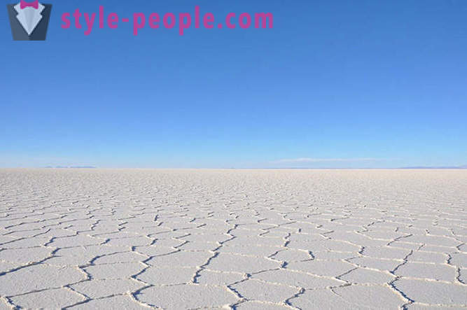 Matkalle maailman suurin suola-aavikko