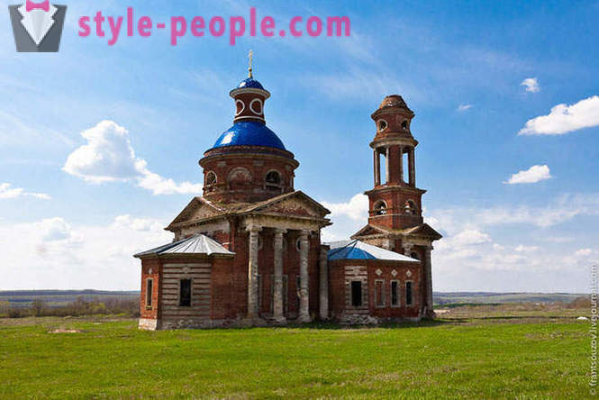 Hylättyjä kirkkoja ja freskoja Lipetskin alue