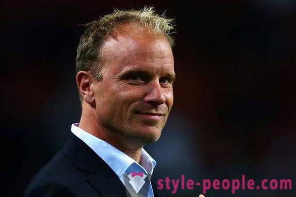 Dennis Bergkamp - Hollanti jalkapallovalmentaja. Elämäkerta urheilu-ura