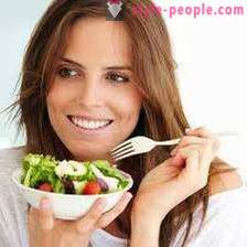 Ruokavalion salaatti ruokavalio: ruokaohjeita valokuvilla. valo salaatteja