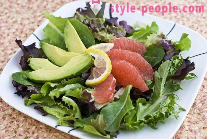 Ruokavalion salaatti ruokavalio: ruokaohjeita valokuvilla. valo salaatteja
